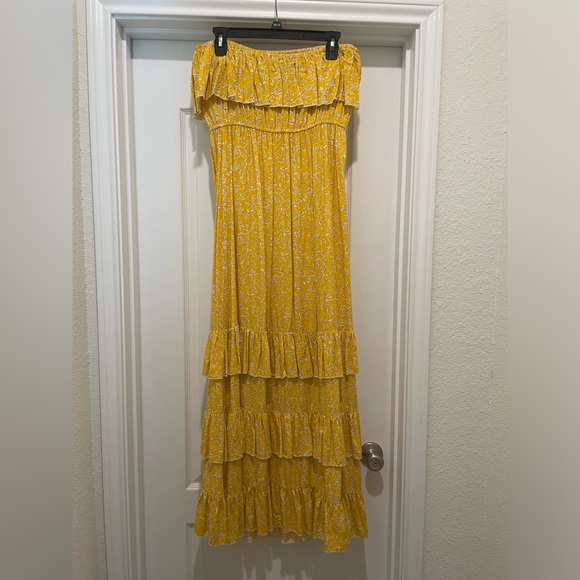 *BEAUTIFUL STRAPLESS RUFFLE MAXI DRESS* - Picture 4 of 4